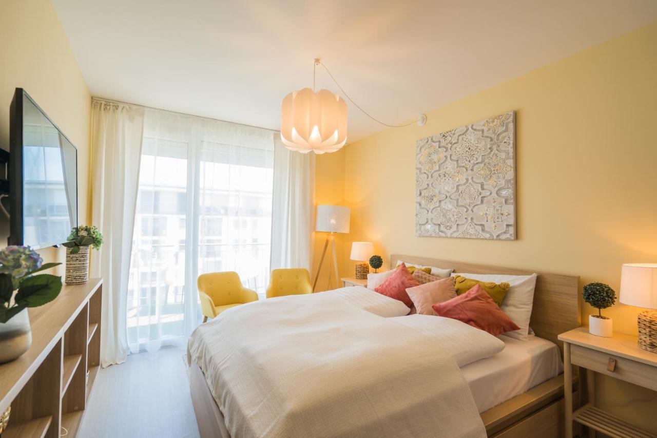 Mf Adriana Panorama Apartment Siófok Eksteriør bilde