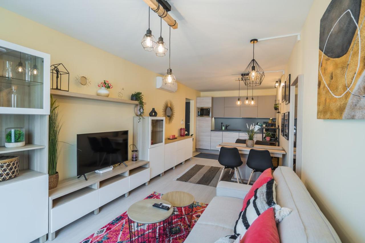 Mf Adriana Panorama Apartment Siófok Eksteriør bilde